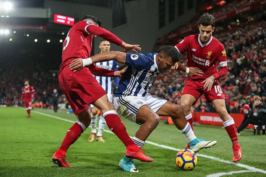 鲁本·阿莫林的曼联体系为何在边翼卫位置频频受阻？危机或将进一步加剧！