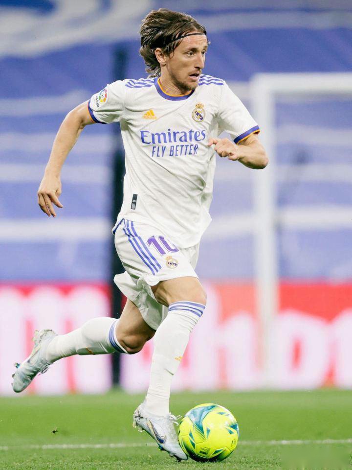 图片报：多特希望以顶薪续约施洛特贝克，但球员还在犹豫