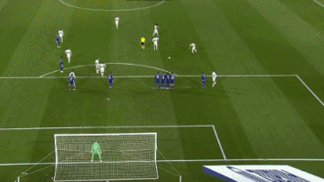 英超积分榜更新：曼城领先优势扩大,